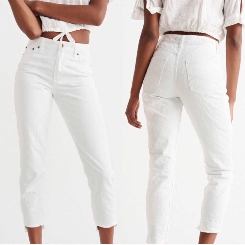 Abercrombie & Fitch white Girlfriend Jean highrise